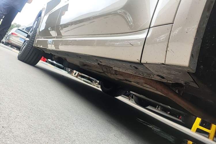 Used Li Auto L9 2022 Max model Right Side Sill
