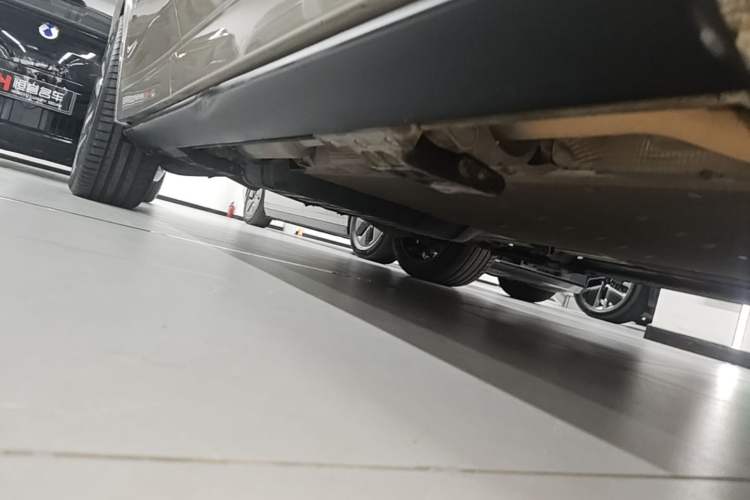 Used Li Auto L9 2022 Max model Right Side Sill