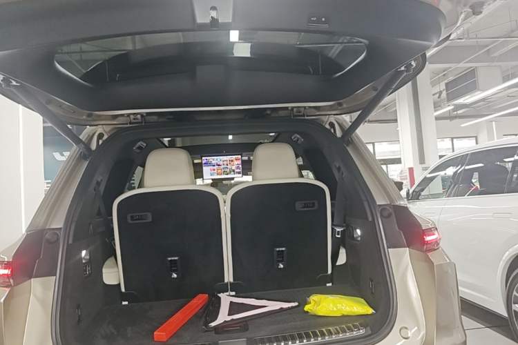 Used Li Auto L9 2022 Max model Trunk