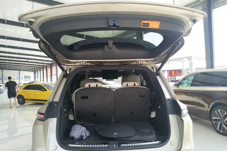 Used Li Auto L9 2022 Max model Trunk