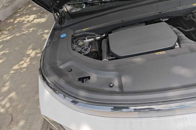 Used Li Auto L9 2022 Max model Engine Bay Right