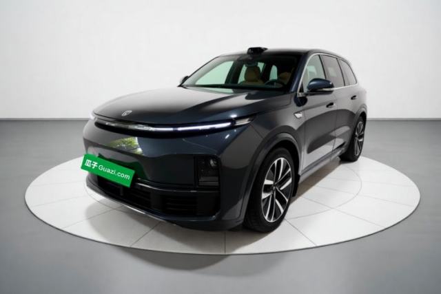Ojetý Li Auto L9 2022 Max model