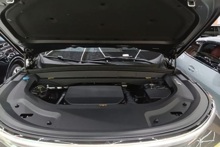 Used Li Auto L9 2022 Max model Engine Bay