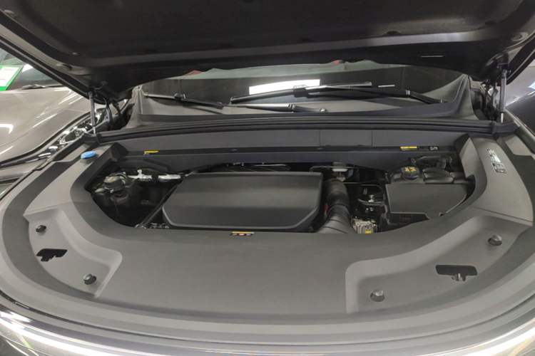 Used Li Auto L9 2022 Max model Engine Bay