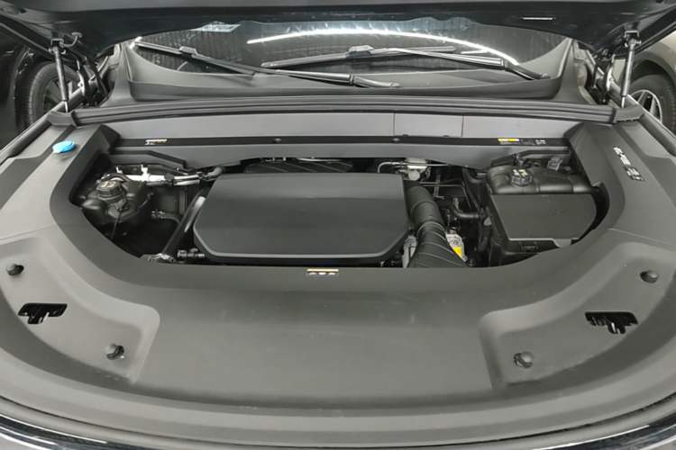 Used Li Auto L9 2022 Max model Engine Bay