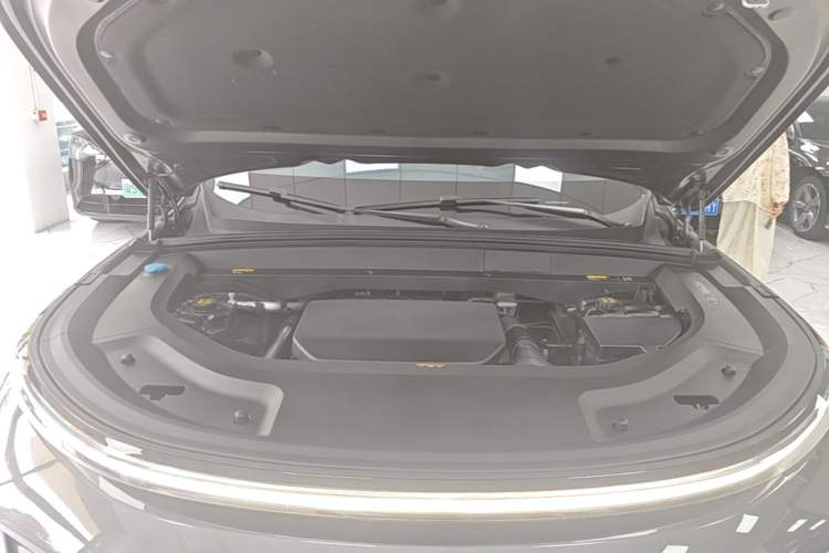 Used Li Auto L9 2022 Max model Engine Bay