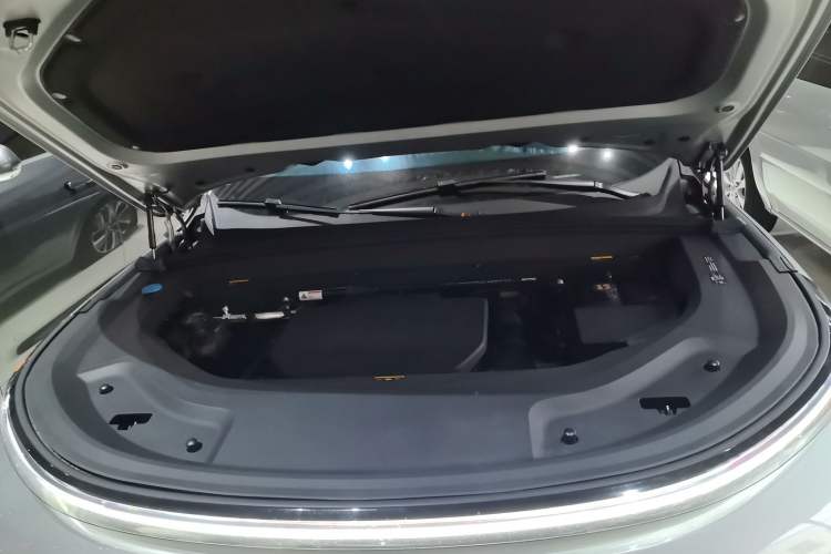 Used Li Auto L9 2022 Max model Engine Bay