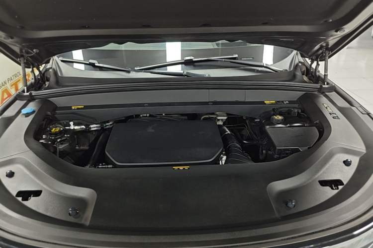 Used Li Auto L9 2022 Max model Engine Bay