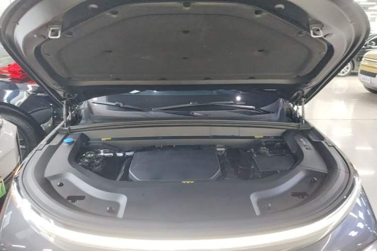 Used Li Auto L9 2022 Max model Engine Bay