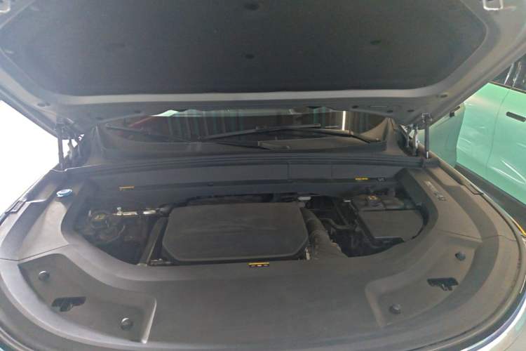 Used Li Auto L9 2022 Max model Engine Bay