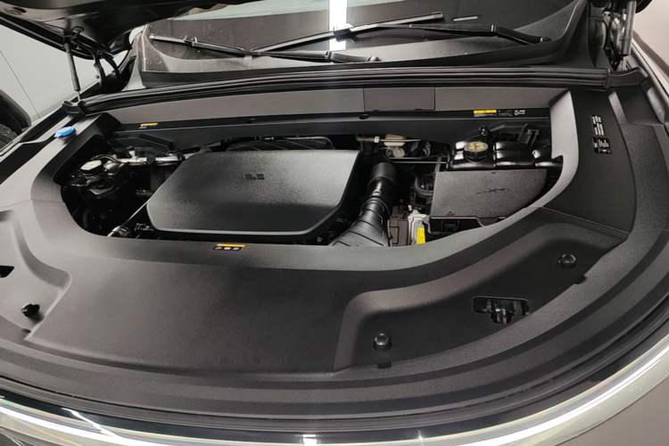 Used Li Auto L9 2022 Max model Engine Bay