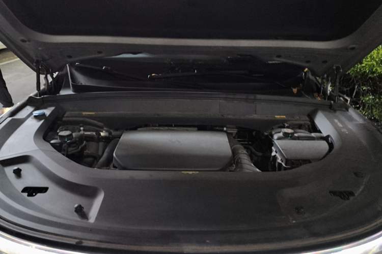 Used Li Auto L9 2022 Max model Engine Bay