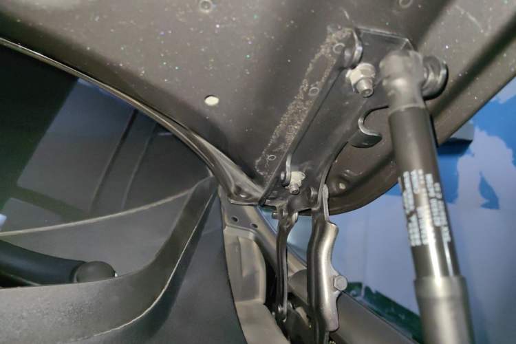 Used Li Auto L9 2022 Max model Engine Bay Left