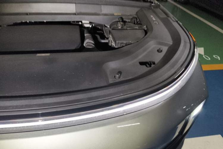Used Li Auto L9 2022 Max model Engine Bay Left