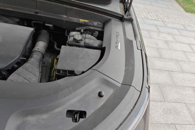 Used Li Auto L9 2022 Max model Engine Bay Left