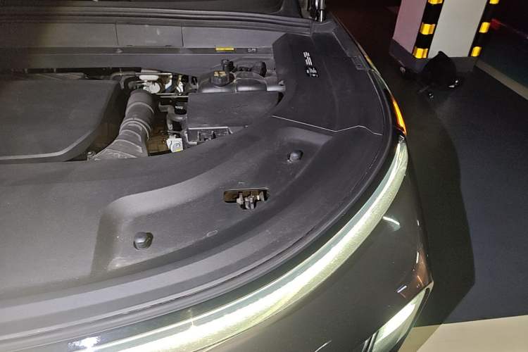 Used Li Auto L9 2022 Max model Engine Bay Left