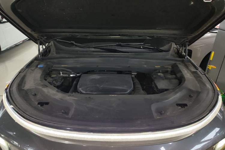 Used Li Auto L9 2022 Max model Engine Bay