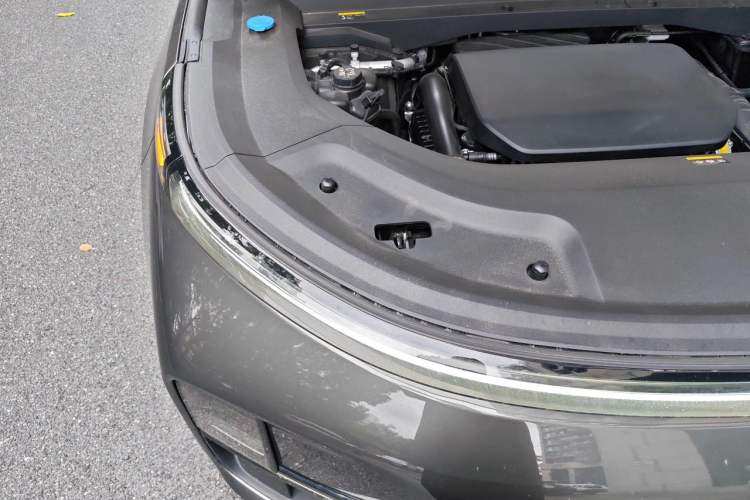 Used Li Auto L9 2022 Max model Engine Bay Right