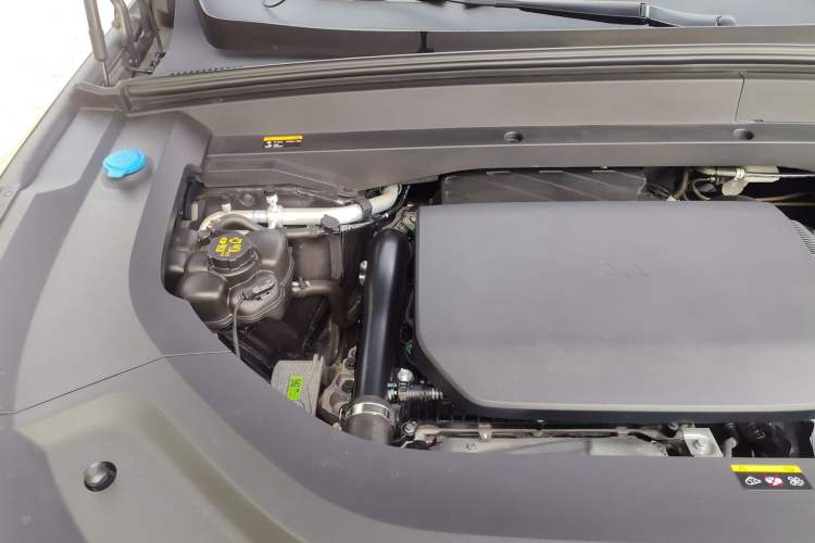 Used Li Auto L9 2022 Max model Engine Bay Right