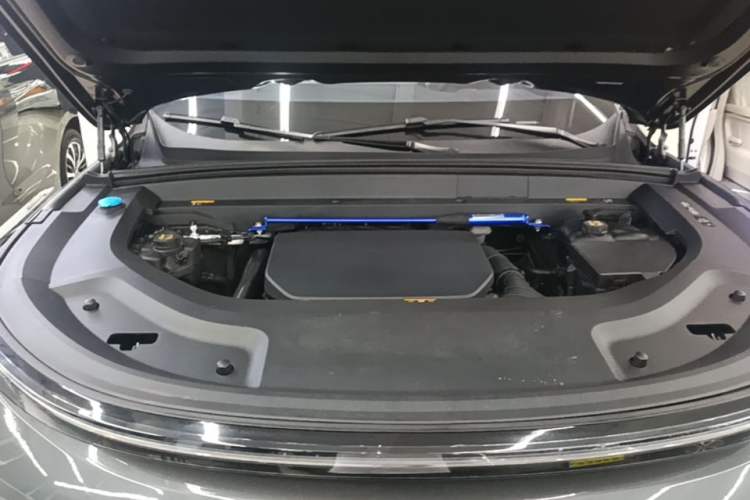 Used Li Auto L9 2022 Max model Engine Bay