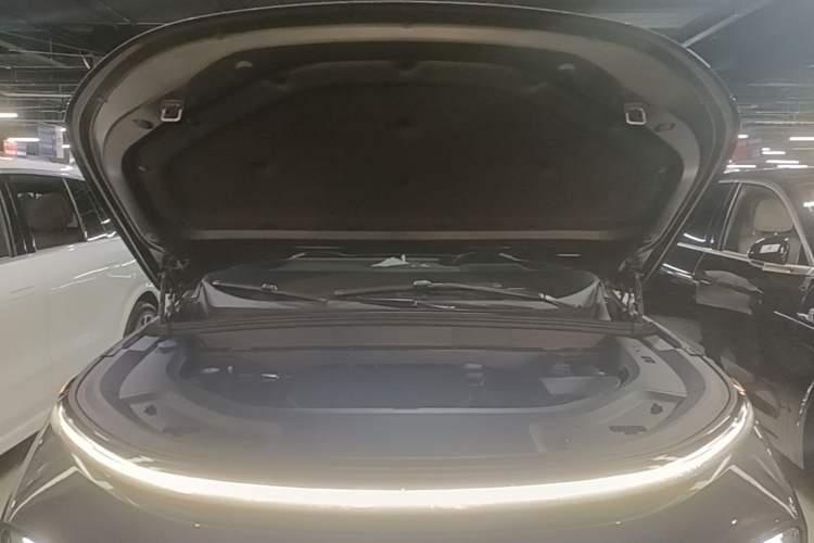 Used Li Auto L9 2022 Max model Engine Bay