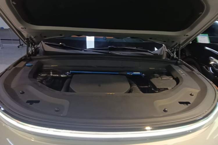 Used Li Auto L9 2022 Max model Engine Bay