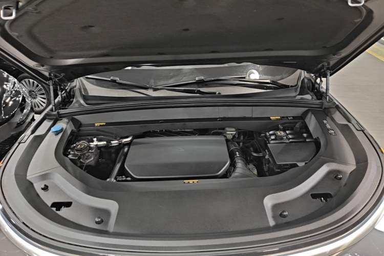 Used Li Auto L9 2022 Max model Engine Bay