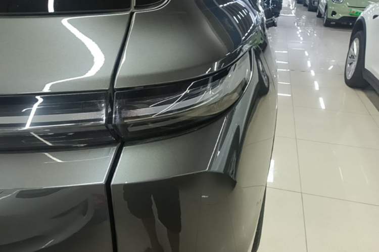 Used Li Auto L9 2022 Max model Exterior 3