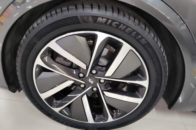 Used Li Auto L9 2022 Max model Exterior 4