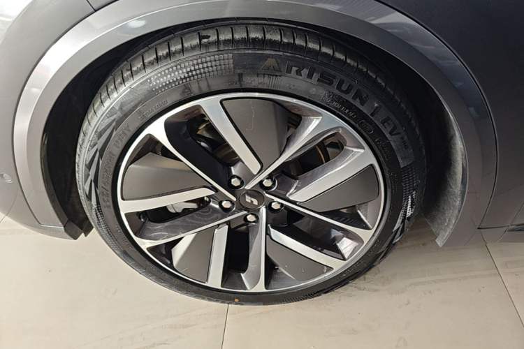 Used Li Auto L9 2022 Max model Exterior 4