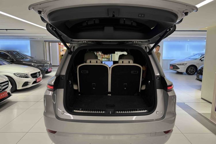 Used Li Auto L9 2022 Max model Exterior 4