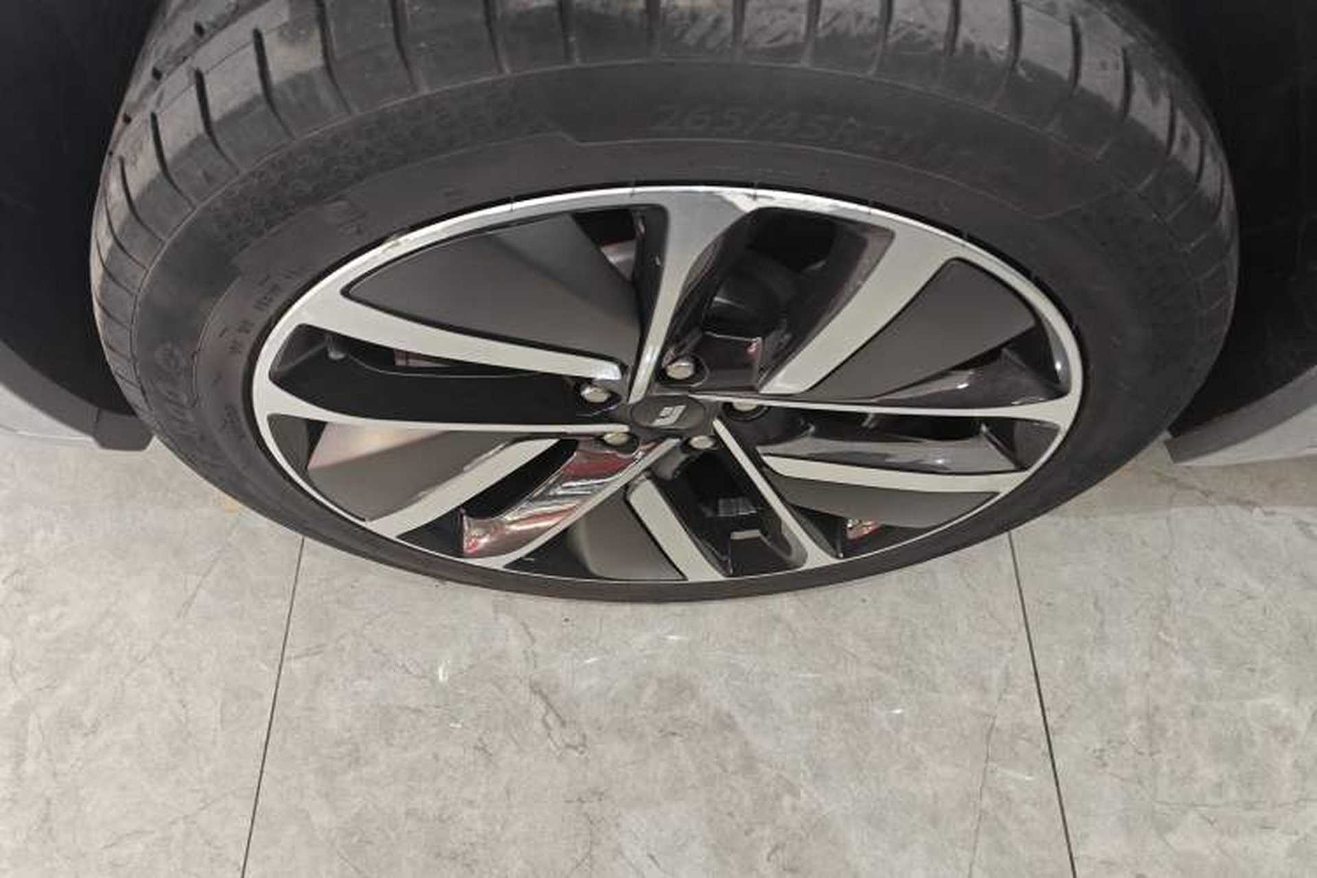Used Li Auto L9 2022 Max model Exterior 4