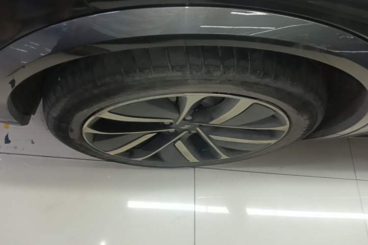 Used Li Auto L9 2022 Max model Exterior 4