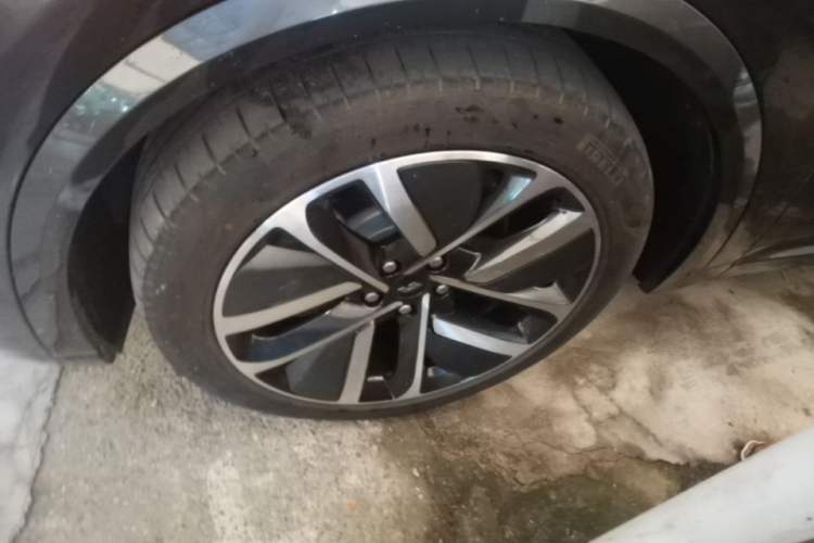 Used Li Auto L9 2022 Max model Exterior 4