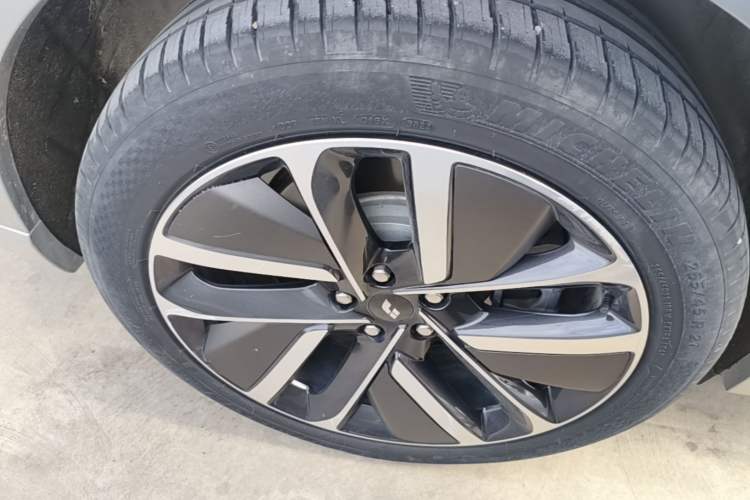 Used Li Auto L9 2022 Max model Exterior 5