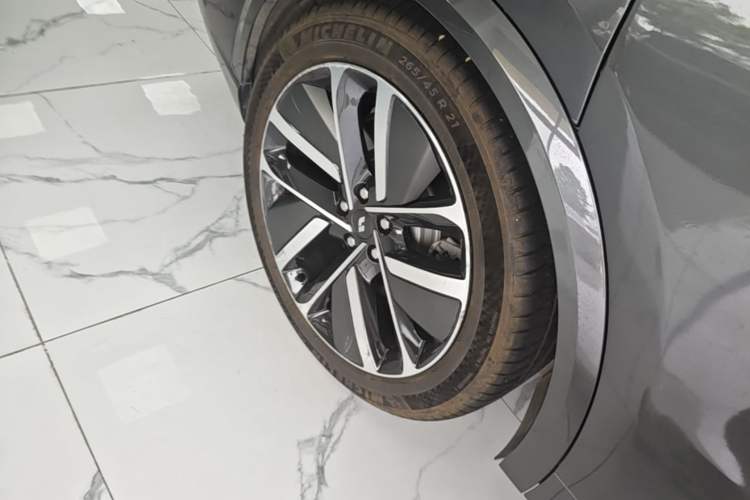 Used Li Auto L9 2022 Max model Exterior 5