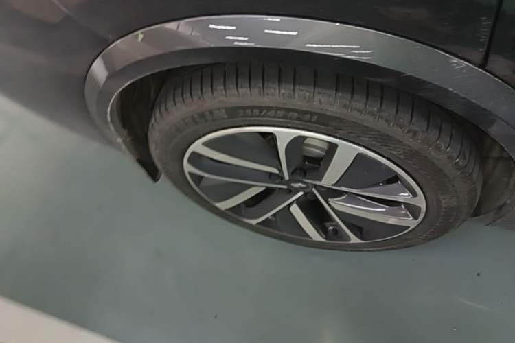 Used Li Auto L9 2022 Max model Exterior 5