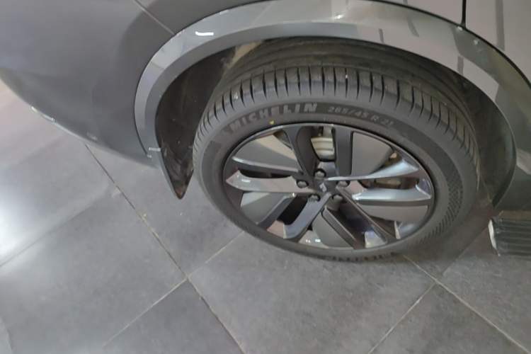 Used Li Auto L9 2022 Max model Exterior 5