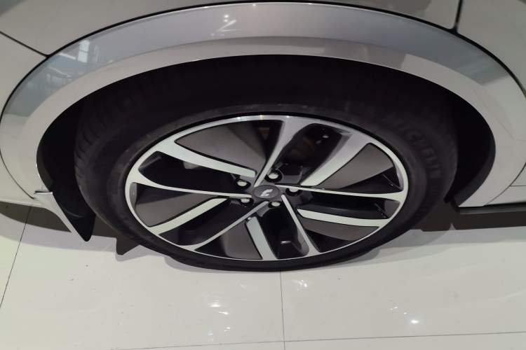 Used Li Auto L9 2022 Max model Exterior 8