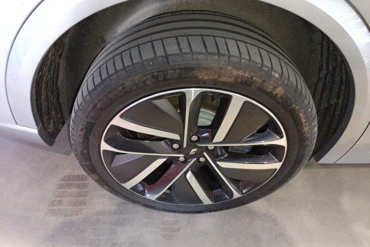 Used Li Auto L9 2022 Max model Exterior 8