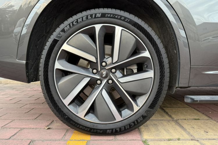 Used Li Auto L9 2022 Max model Exterior 8