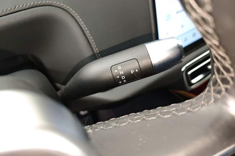 Used Li Auto L9 2022 Max model Gear Lever