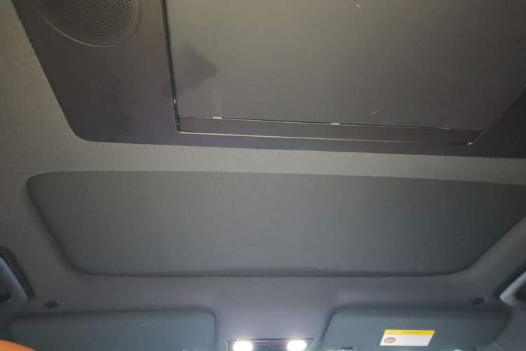 Used Li Auto L9 2022 Max model Headliner