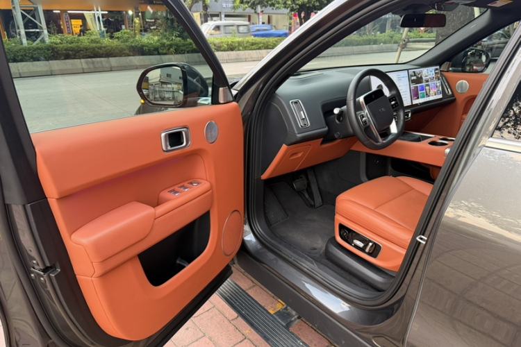 Used Li Auto L9 2022 Max model Interior 1