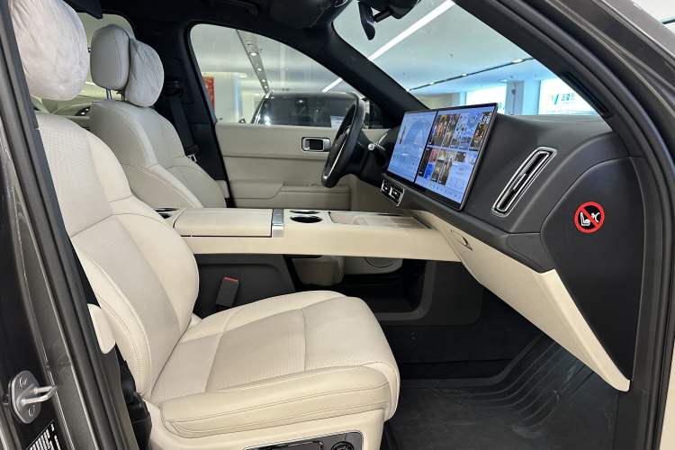 Used Li Auto L9 2022 Max model Interior 10