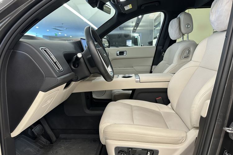Used Li Auto L9 2022 Max model Interior 11