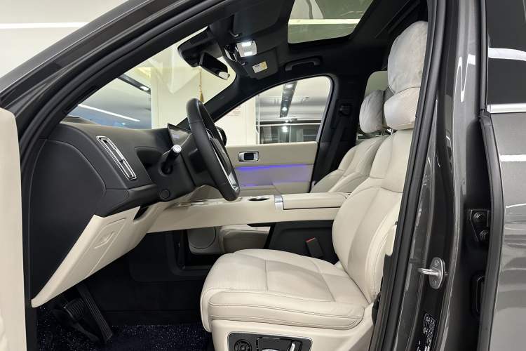 Used Li Auto L9 2022 Max model Interior 11