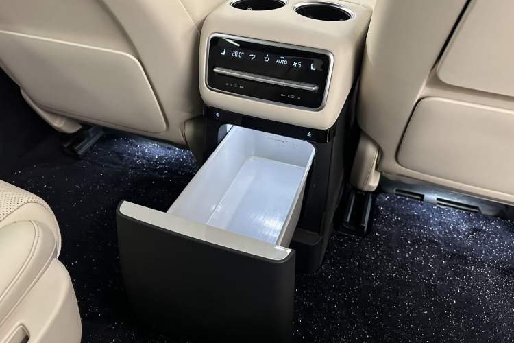 Used Li Auto L9 2022 Max model Interior 2