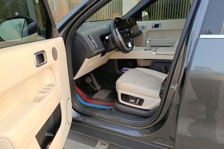 Used Li Auto L9 2022 Max model Interior 3