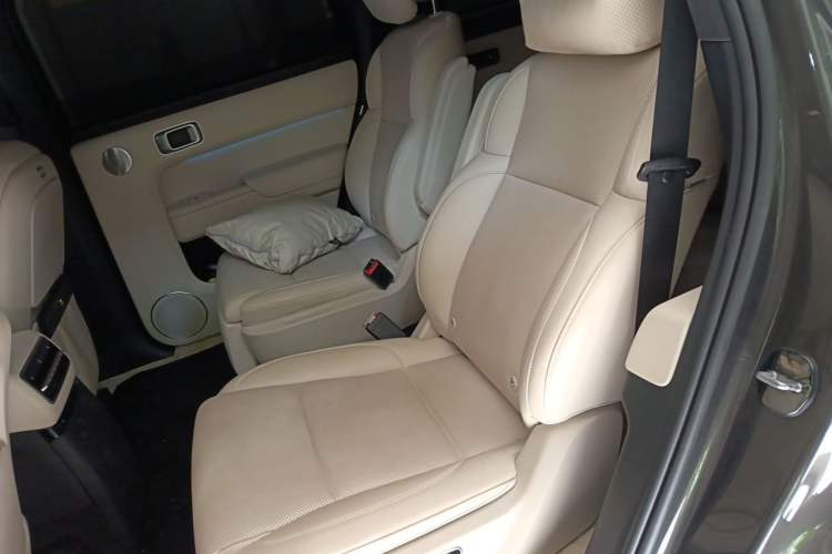 Used Li Auto L9 2022 Max model Interior 4